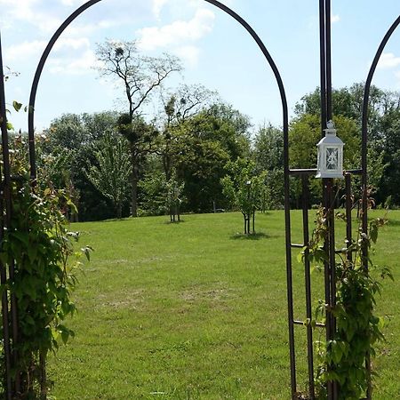 Le Manoir Des Aromes Hotel Brugny-Vaudancourt Exterior photo